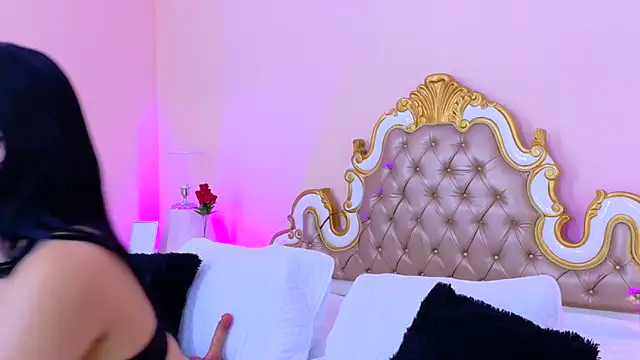 AryCorinne online show from 04.23.26