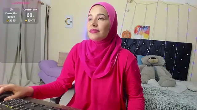 ShanaJamil online show from 04.27.26