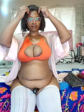 YummyChocTits online show from 10.07.25