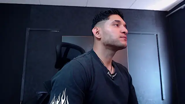 Snapshot of RichardMilleer chatting on 03.10.26 RichardMilleer online show from 03.10.26