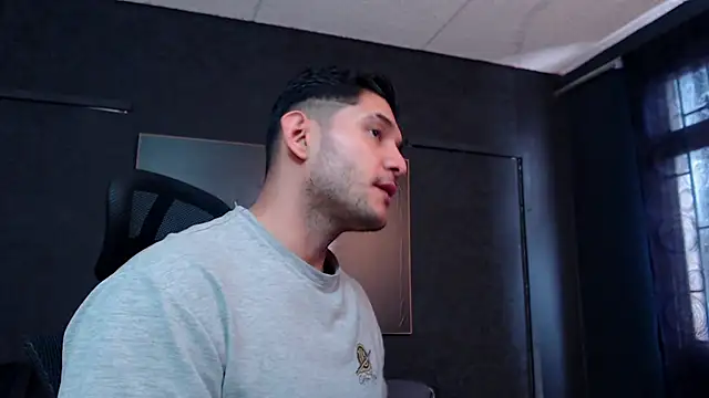 Snapshot of RichardMilleer chatting on 03.16.26 RichardMilleer online show from 03.16.26