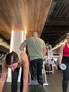 Snapshot of 3totangox chatting on 12.14.25 3totangox online show from 12.14.25