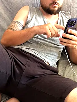 Snapshot of rola_interior chatting on 09.17.25 rola interior online show from 09.17.25