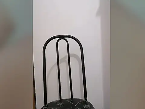 Snapshot of sexyynoturno_ chatting on 09.23.25 sexyynoturno online show from 09.23.25