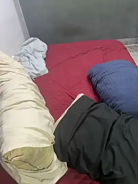 Snapshot of Worldwideshows13 chatting on 12.15.25 Worldwideshows13 online show from 12.15.25