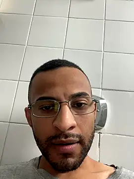 pauzudomoreno1 online show from 12.14.25