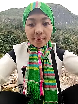 -Miu-98 online show from 12.17.25