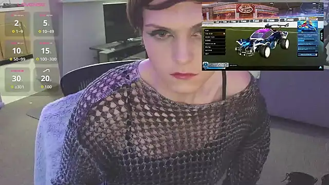 Snapshot of EnbyGamerChick chatting on 09.28.25 EnbyGamerChick online show from 09.28.25