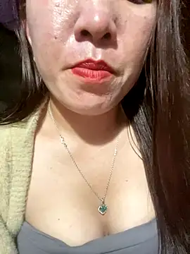 Luna-ass online show from 12.17.25