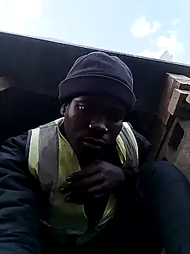 Snapshot of Msoon001 chatting on 12.15.25 Msoon001 online show from 12.15.25