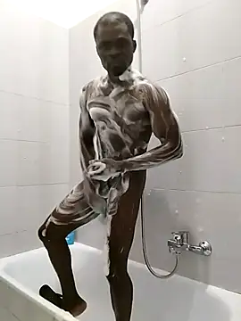 Snapshot of Kwasi-a chatting on 10.07.25 Kwasi-a online show from 10.07.25