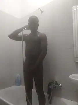 Snapshot of Kwasi-a chatting on 10.13.25 Kwasi-a online show from 10.13.25