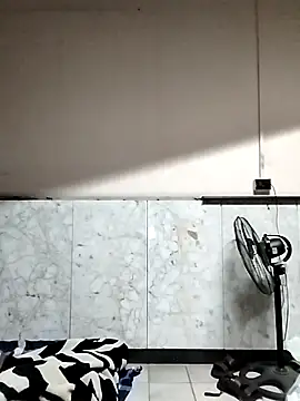 Snapshot of Kwasi-a chatting on 11.08.25 Kwasi-a online show from 11.08.25