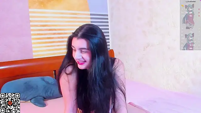 MelanieMooor online show from 12.15.25