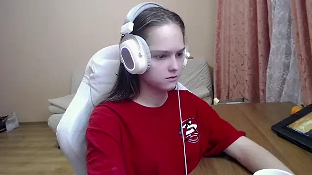 SharybbFace online show from 10.18.25