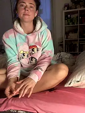 Snapshot of Mia_Winters chatting on 10.27.25 Mia Winters online show from 10.27.25