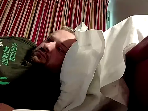 Snapshot of Yannor36 chatting on 09.25.25 Yannor36 online show from 09.25.25