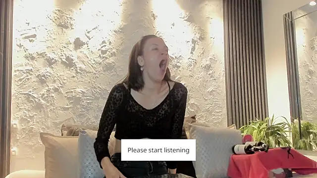 Snapshot of joselin_rouse chatting on 05.16.26 joselin rouse online show from 05.16.26