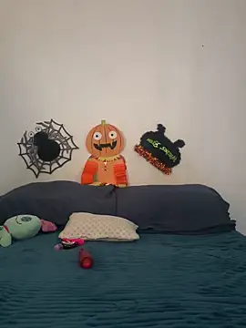 Nicol X online show from 10.16.25