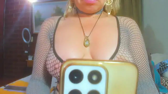 LatinaMature  online show from 04.29.26