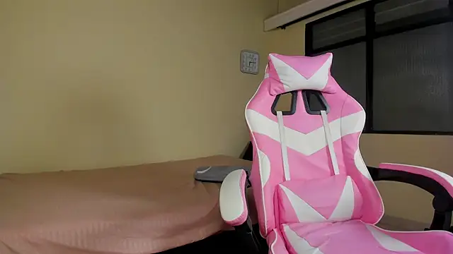 Snapshot of jordan_mm420 chatting on 10.05.25 jordan mm420 online show from 10.05.25