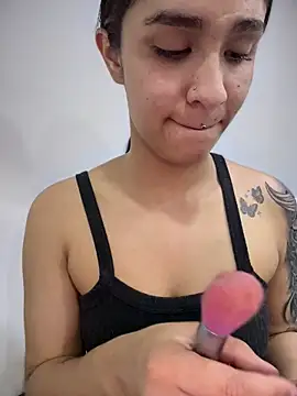 Isabella-Teen online show from 10.31.25