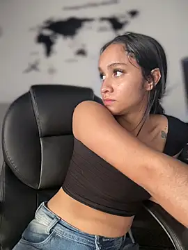 Isabella-Teen online show from 04.26.26