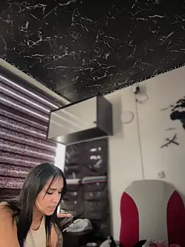 Isabella-Teen online show from 04.29.26