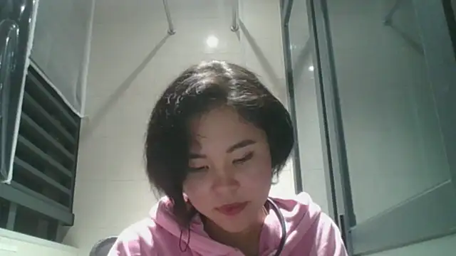 Snapshot of JennyCarpenter chatting on 11.05.25 JennyCarpenter online show from 11.05.25