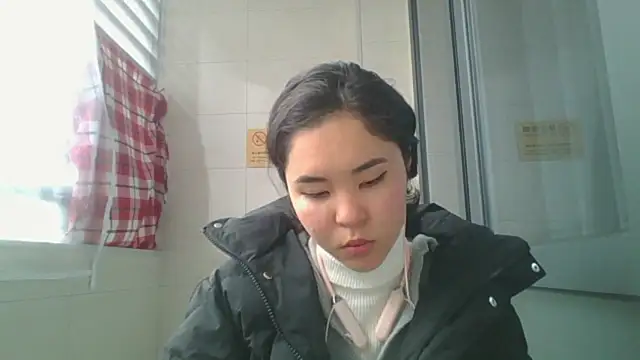 Snapshot of JennyCarpenter chatting on 12.20.25 JennyCarpenter online show from 12.20.25