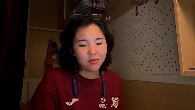 Snapshot of JennyCarpenter chatting on 05.16.26 JennyCarpenter online show from 05.16.26