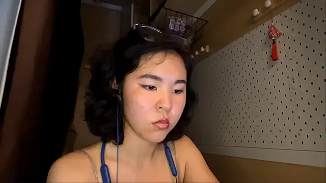 Snapshot of JennyCarpenter chatting on 06.18.26 JennyCarpenter online show from 06.18.26