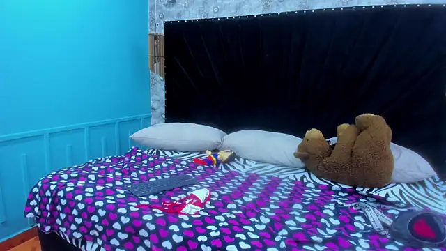 Karol-Horny online show from 09.24.25