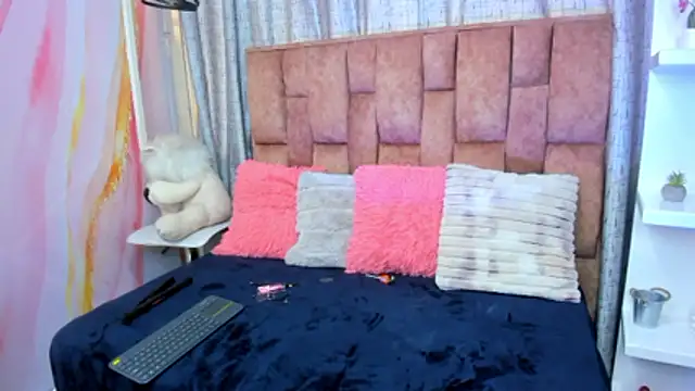 alix noa online show from 11.27.25