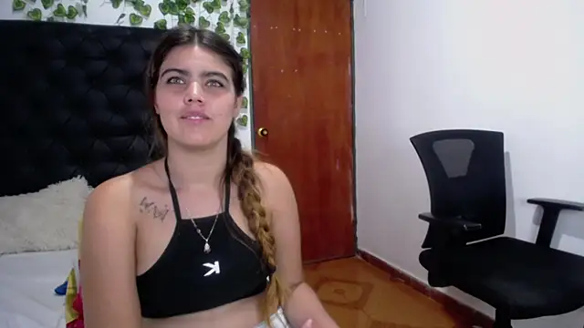 Snapshot of isabel_09 chatting on 11.12.25 isabel 09 online show from 11.12.25