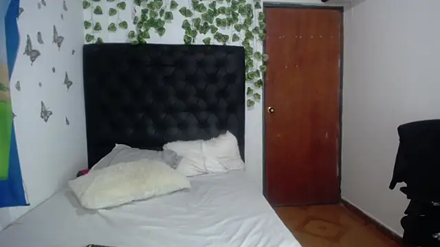 Snapshot of isabel_09 chatting on 02.10.26 isabel 09 online show from 02.10.26