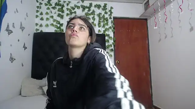 Snapshot of isabel_09 chatting on 02.22.26 isabel 09 online show from 02.22.26