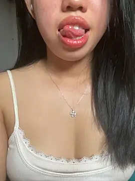 Snapshot of Rose-babyx chatting on 06.24.26 Rose-babyx online show from 06.24.26