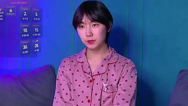 Snapshot of HeejinWang chatting on 12.05.25 HeejinWang online show from 12.05.25