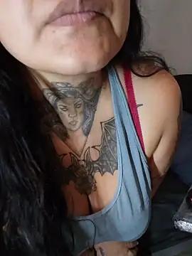 Snapshot of agnesvela chatting on 03.24.26 agnesvela online show from 03.24.26