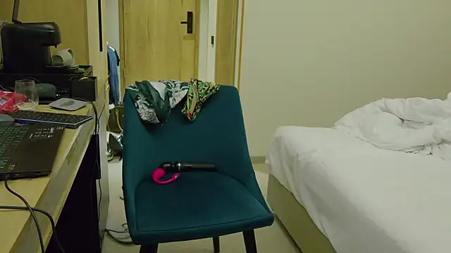 LustfulSin  online show from 11.01.25