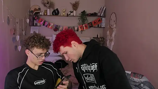 Snapshot of NathanCurl chatting on 10.29.25 NathanCurl online show from 10.29.25