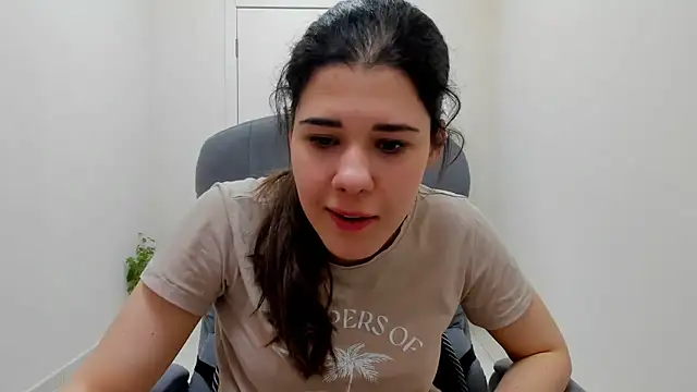 Snapshot of Joannia chatting on 03.06.26 Joannia online show from 03.06.26