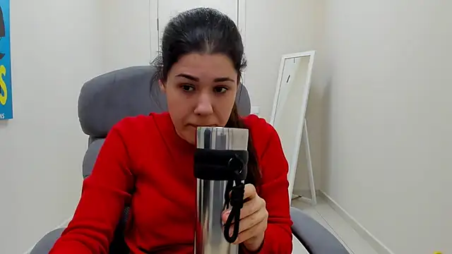 Snapshot of Joannia chatting on 03.12.26 Joannia online show from 03.12.26