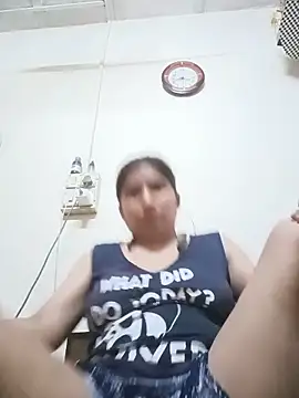 Snapshot of aliya-jaan71 chatting on 06.10.26 aliya-jaan71 online show from 06.10.26
