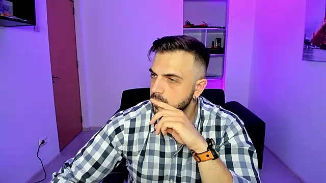 Jace Thorne online show from 11.17.25