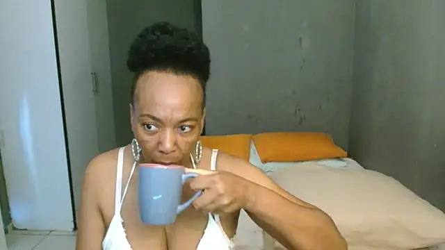 Lillyan N online show from 03.10.26