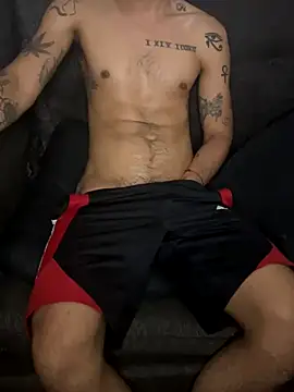 latinoxx1992 online show from 09.16.25