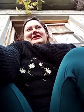 Snapshot of Flacara100 chatting on 11.11.25 Flacara100 online show from 11.11.25