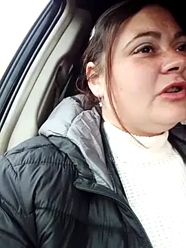 Snapshot of Flacara100 chatting on 11.21.25 Flacara100 online show from 11.21.25